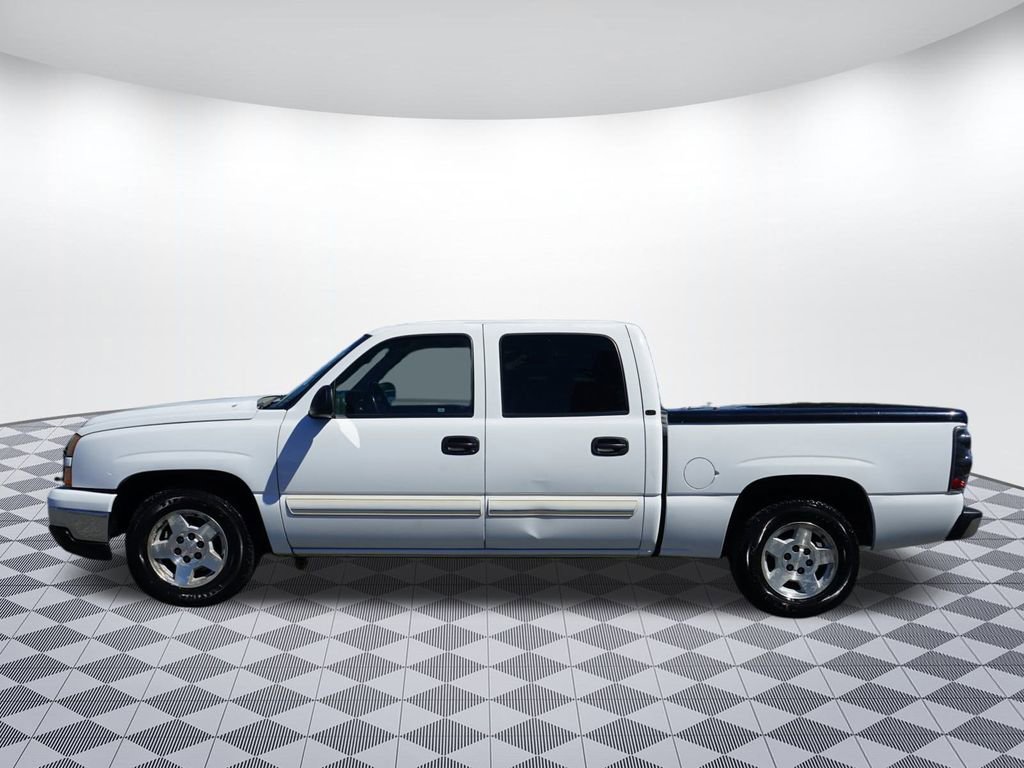 Used 2006 Chevrolet Silverado 1500 LT w/ Light Duty Power Package image 4