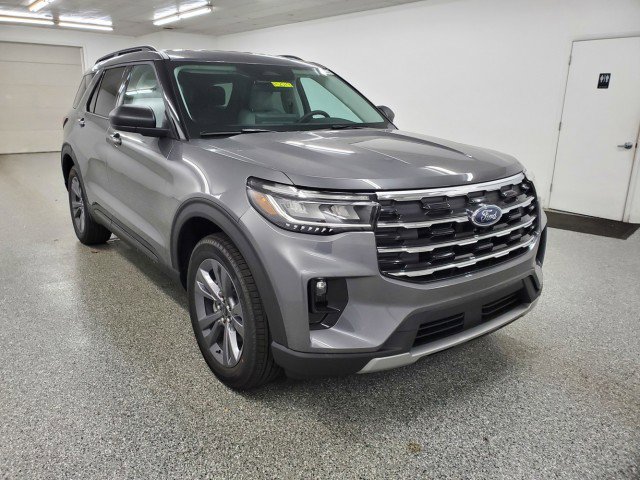 New 2026 Ford Explorer Active w/ Active Comfort Package image 3