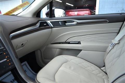 Used 2017 Ford Fusion Platinum AWD/4WD image 18