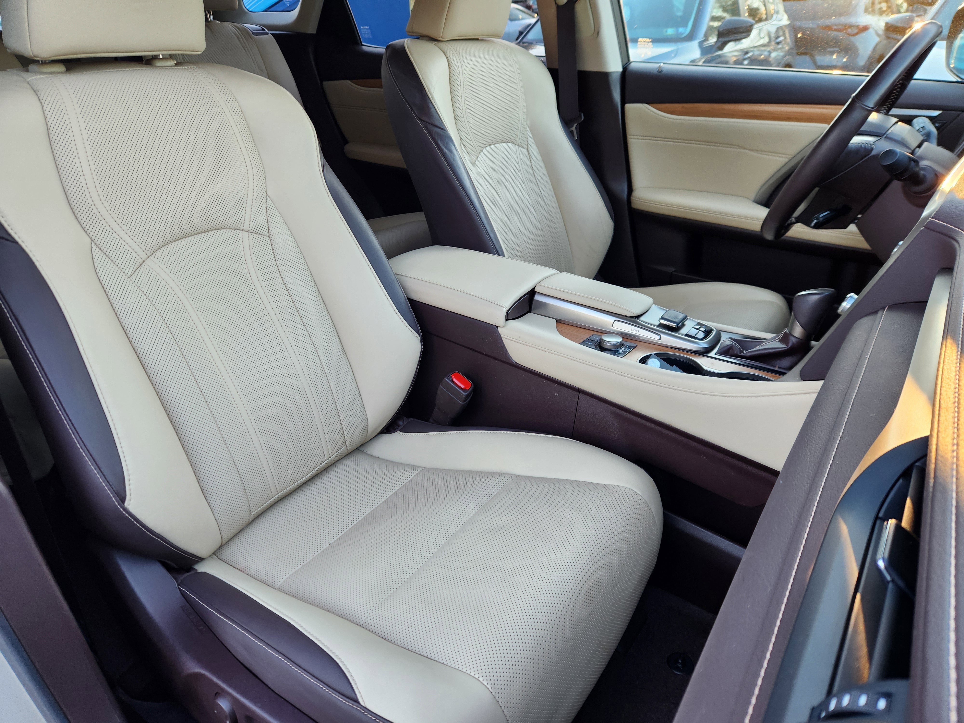 Used 2018 Lexus RX 350L Luxury image 15