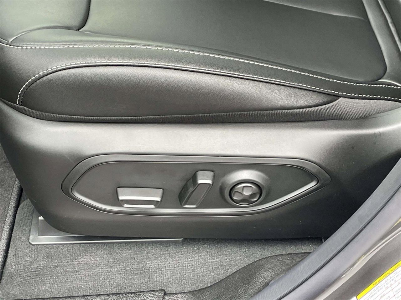 New 2025 Jeep Grand Cherokee L Limited image 31