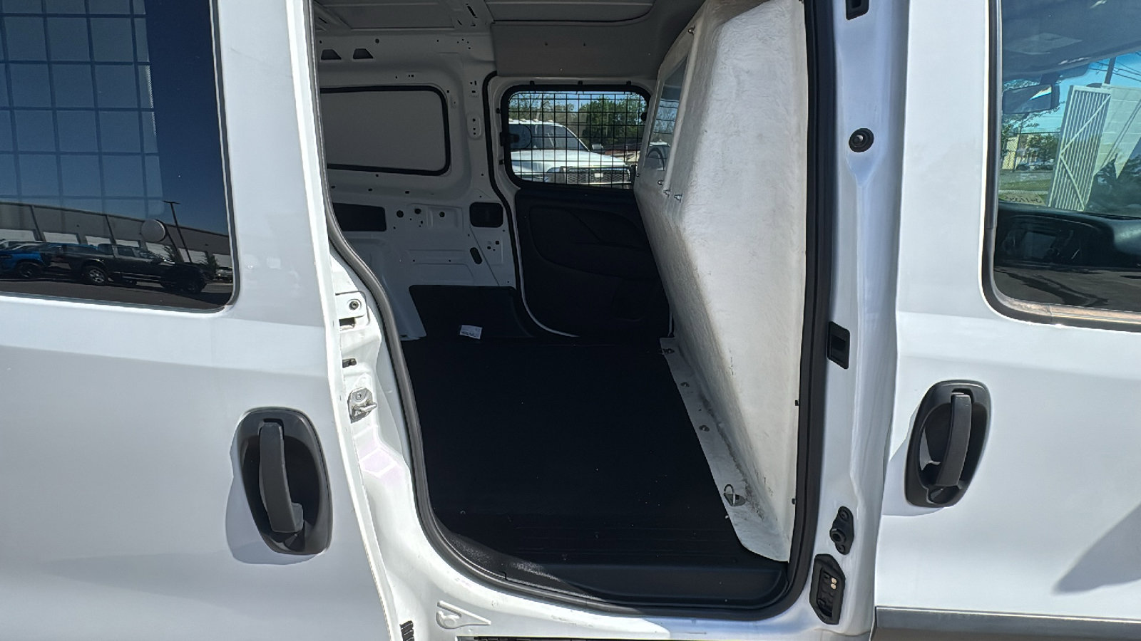 Used 2021 RAM ProMaster City Tradesman SLT w/ Window Group 05 FWD image 24