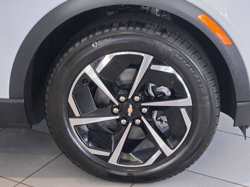 New 2026 Chevrolet Equinox EV LT FWD image 4