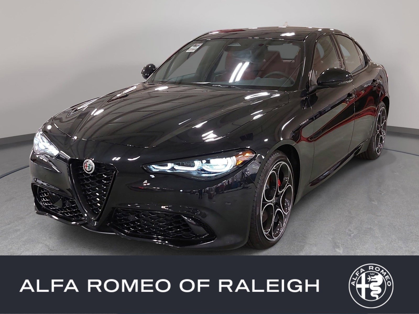 New 2025 Alfa Romeo Giulia w/ Veloce Package Rwd image 1
