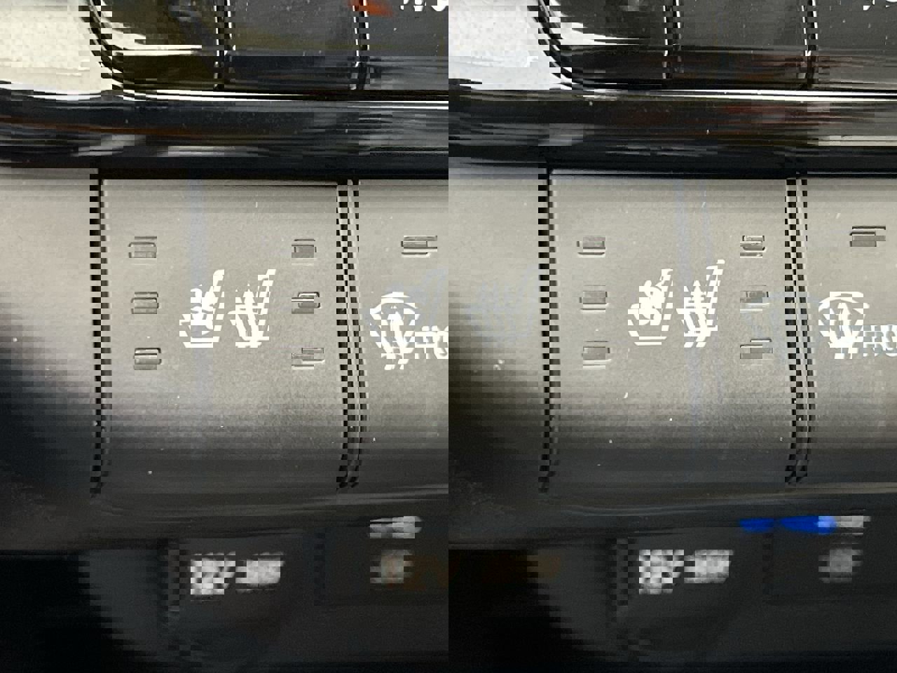 Used 2024 Hyundai Elantra Limited image 22