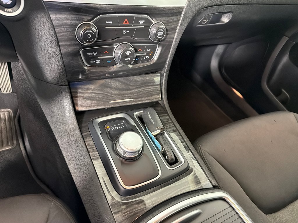 Used 2019 Chrysler 300 Touring w/ Sport Appearance Package RWD image 17