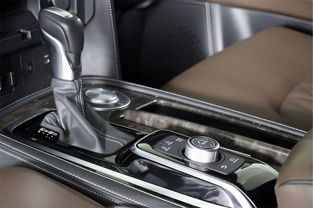 Used 2024 Nissan Armada Platinum w/ Captain's Chairs Package image 36