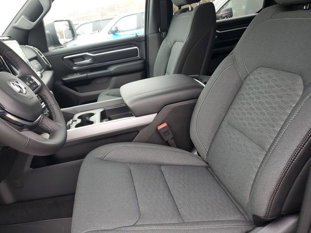 New 2026 RAM 1500 4x4 Crew Cab image 13