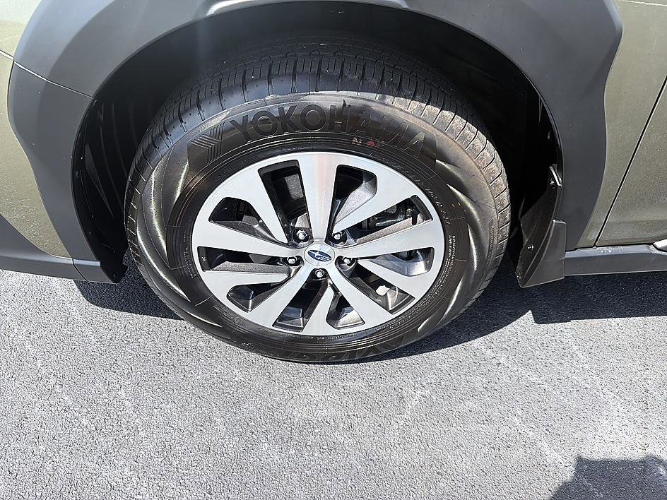 Used 2025 Subaru Outback Premium w/ Popular Package #1A AWD/4WD image 8