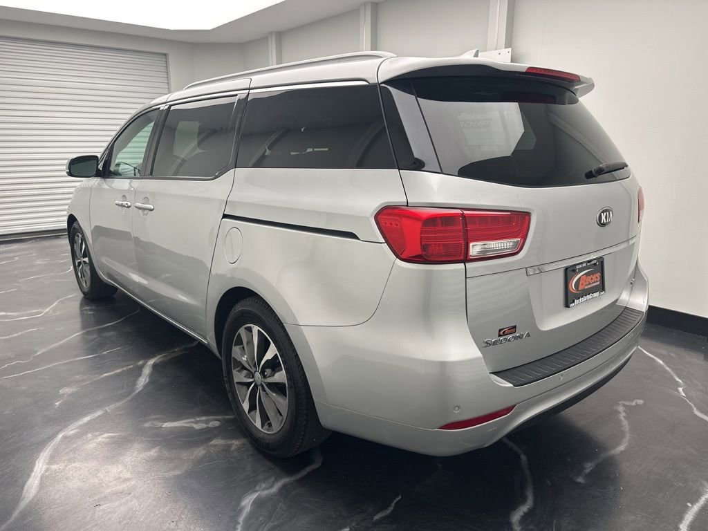 Used 2018 Kia Sedona SX image 4
