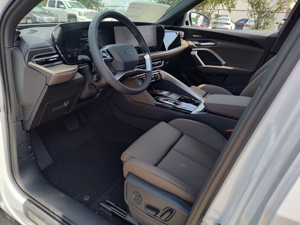 New 2026 Audi Q5 Premium Plus AWD/4WD image 2