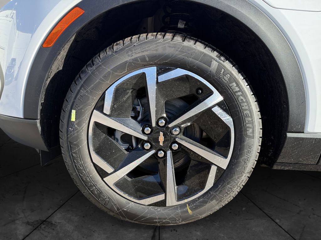 New 2026 Chevrolet Equinox EV LT image 14