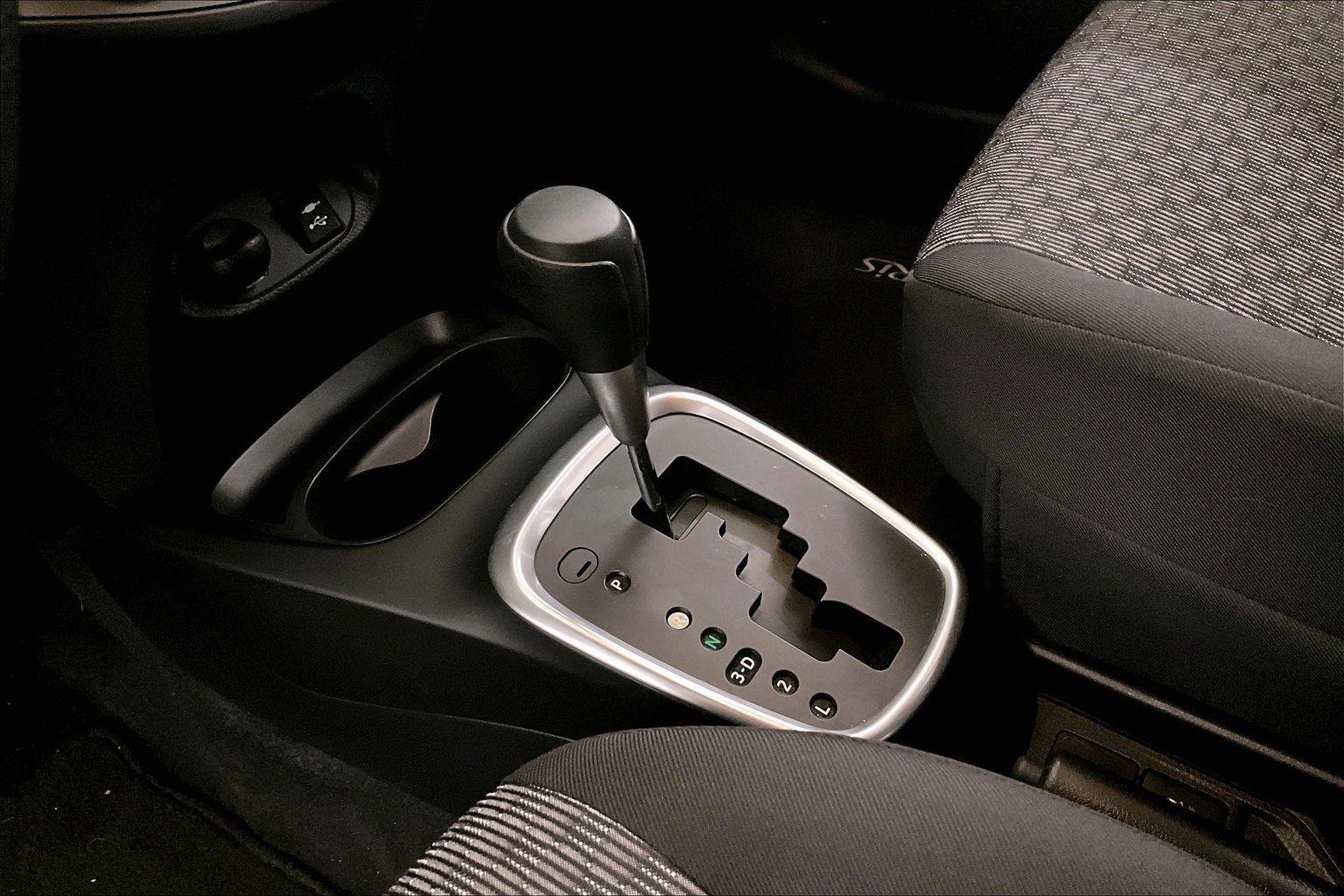 Used 2016 Toyota Yaris LE image 16