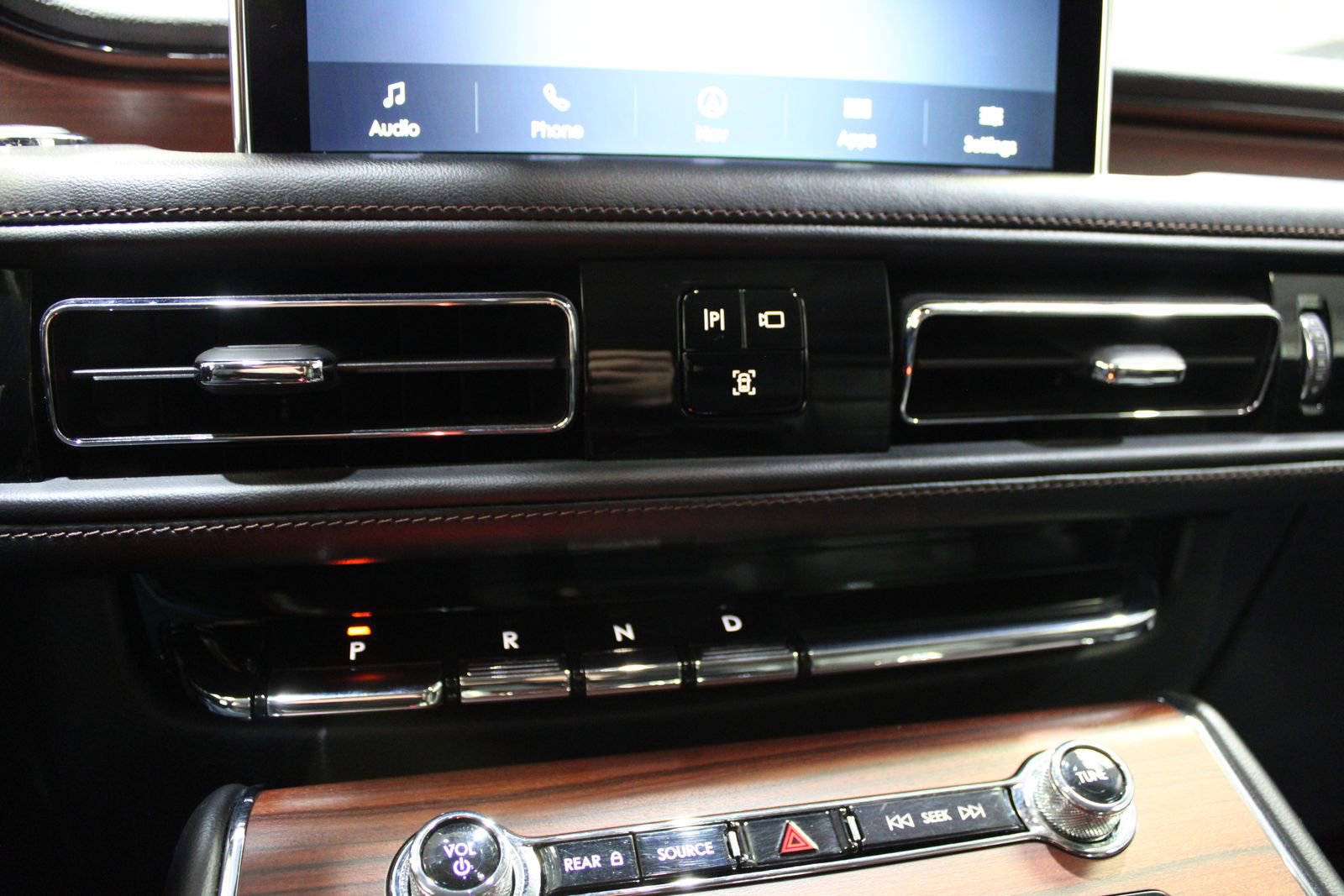 Used 2021 Lincoln Aviator Reserve w/ Equipment Group 202A AWD/4WD image 51