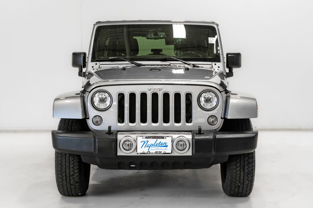 Used 2018 Jeep Wrangler Unlimited Sahara w/ Connectivity Group image 5