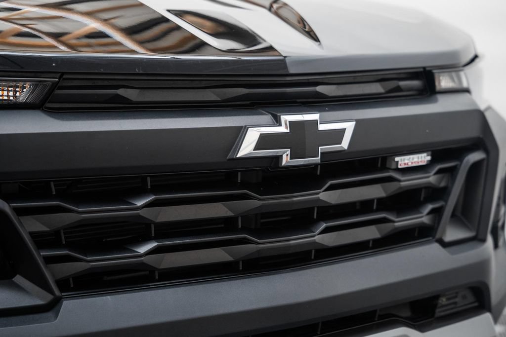 Used 2024 Chevrolet Colorado Trail Boss w/ Advanced Trailering Package AWD/4WD image 11