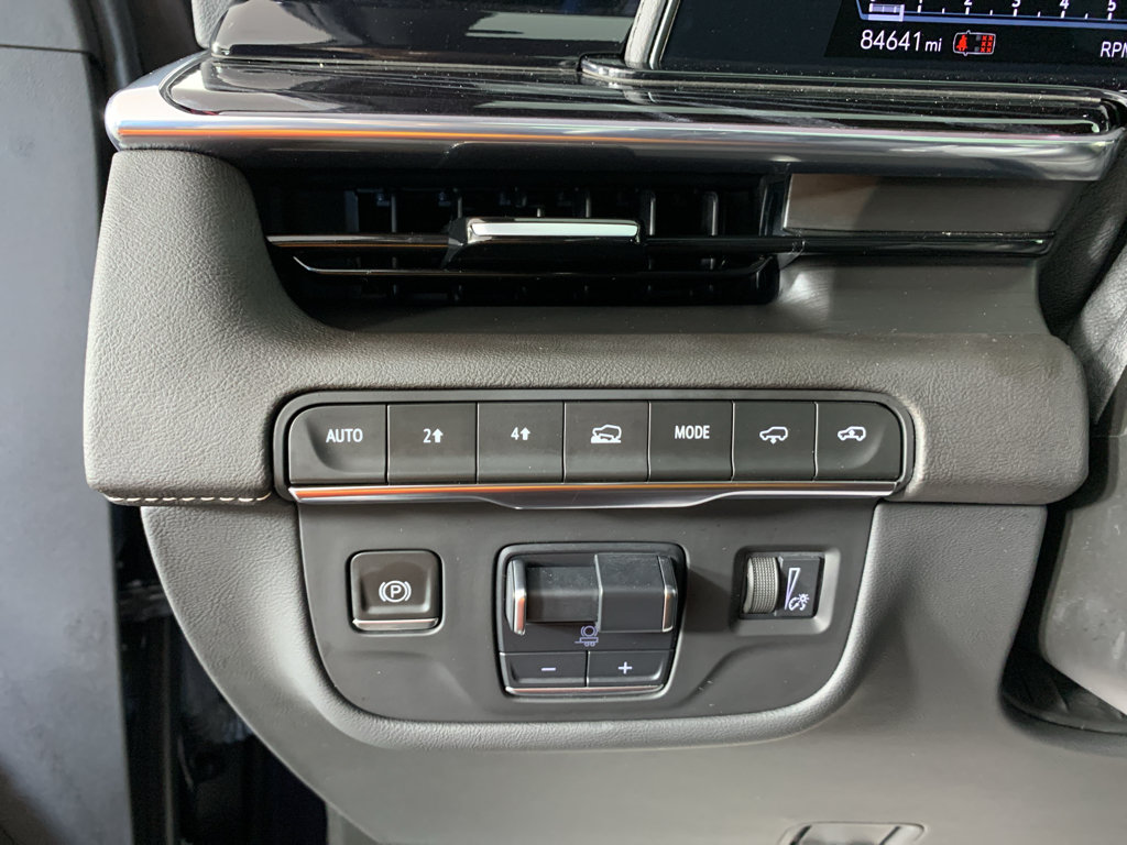 Used 2023 Cadillac Escalade ESV Sport w/ LPO, ONYX Package AWD/4WD image 15
