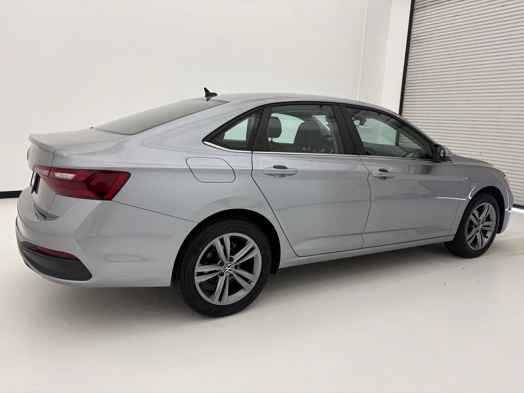 Used 2024 Volkswagen Jetta SE FWD image 21