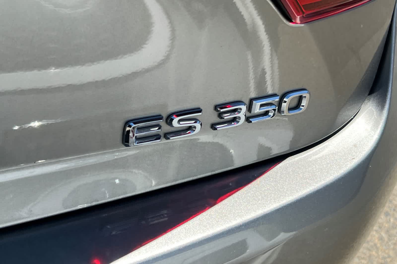 Used 2018 Lexus ES 350 w/ Luxury Package w/Wood Trim FWD image 21