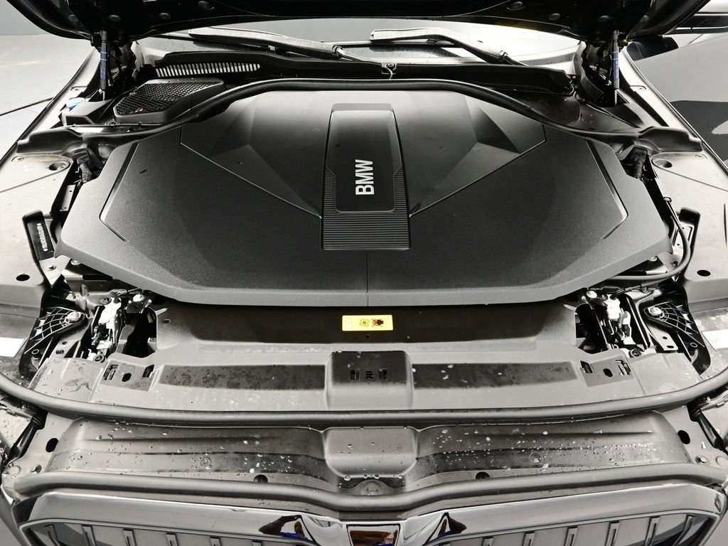 Used 2024 BMW i5 eDrive40i w/ M Sport Package image 12
