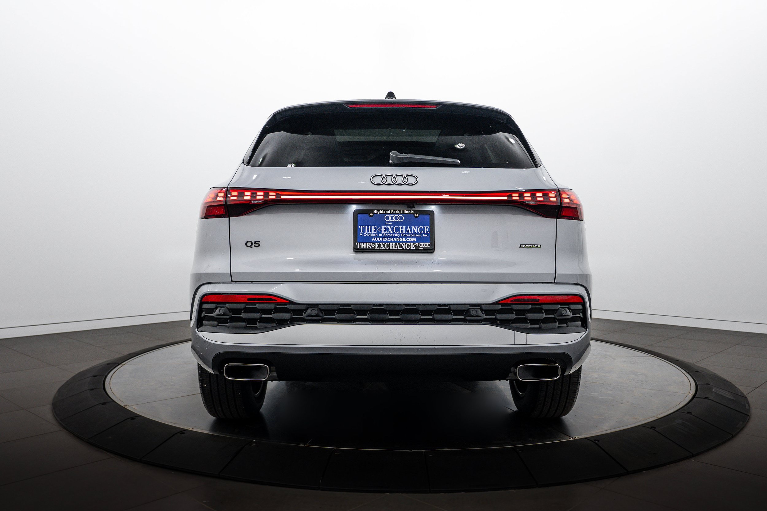 Used 2025 Audi Q5 Premium Plus w/ Premium Plus AWD/4WD image 22