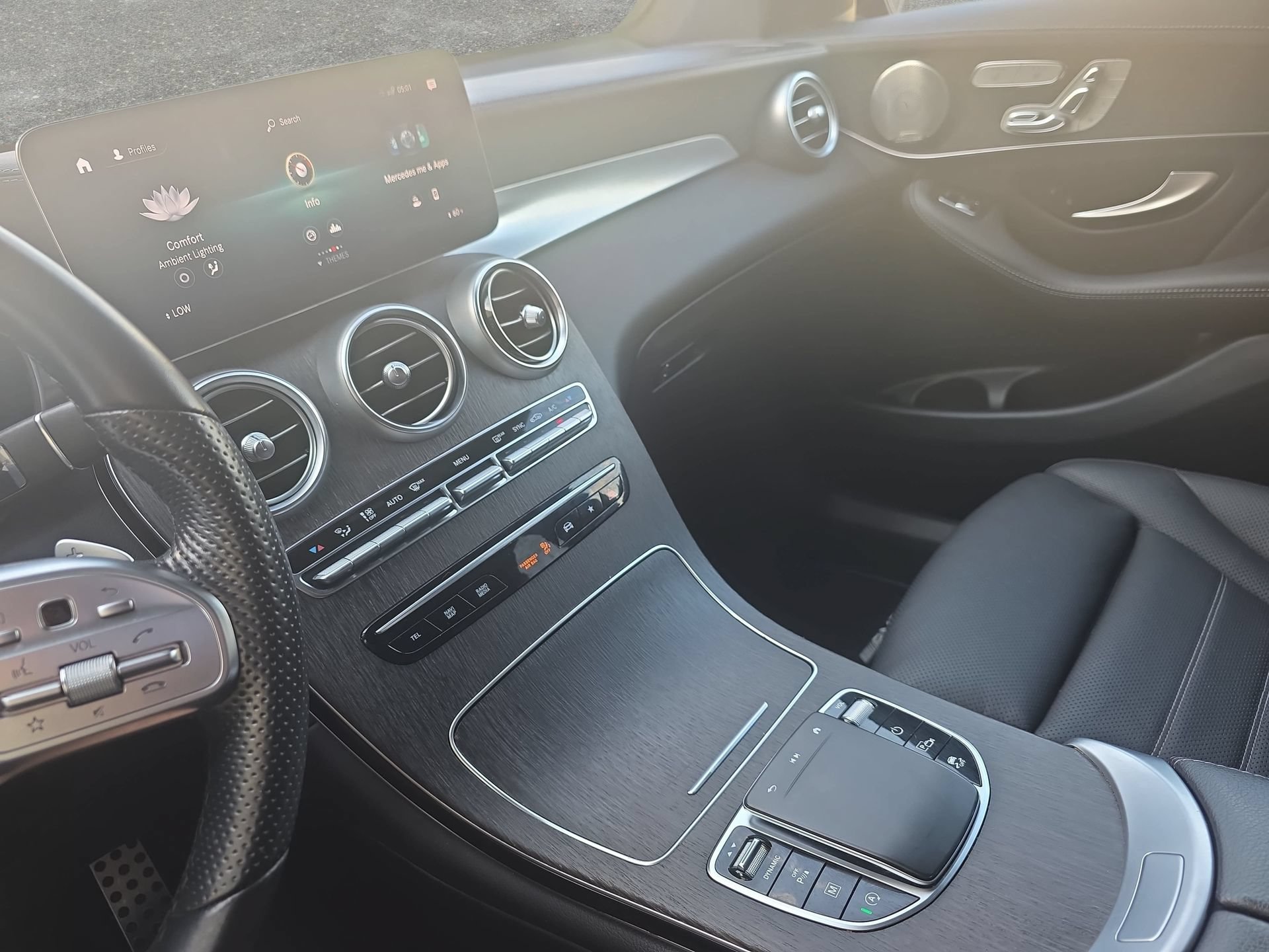 Used 2023 Mercedes-Benz GLC 300 4MATIC Coupe image 25