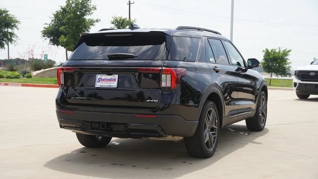 Used 2025 Ford Explorer ST-Line w/ ST-Line Street Pack AWD/4WD image 9