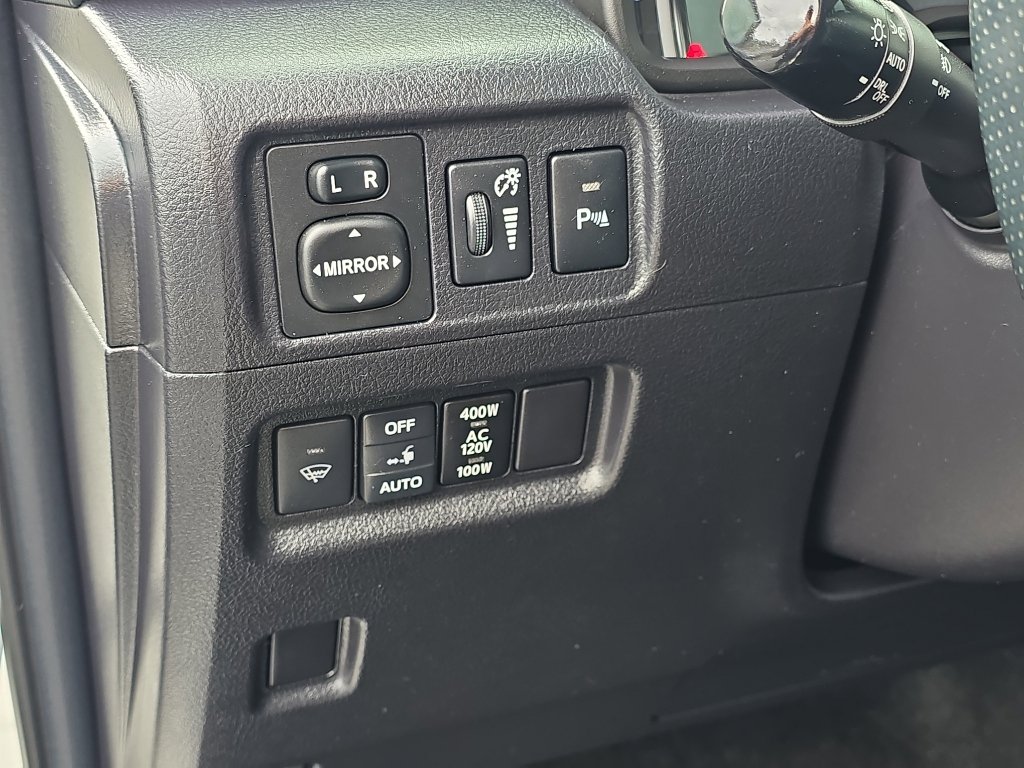 Used 2015 Toyota 4Runner Limited AWD/4WD image 25