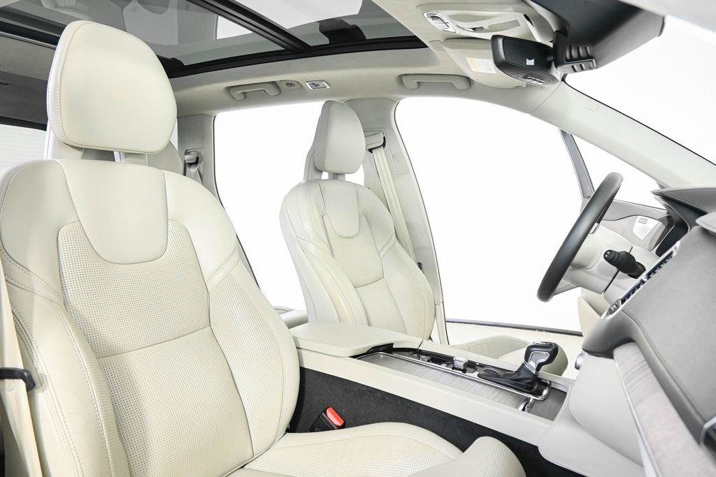 Used 2021 Volvo XC90 T6 Inscription w/ Lounge Package AWD/4WD image 24