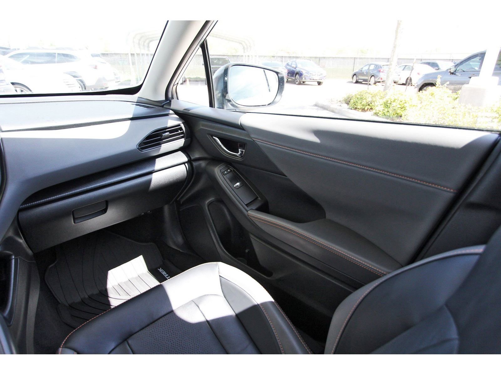 Certified 2024 Subaru Crosstrek 2.5i Limited w/ Crosstrek Mirror Package image 10