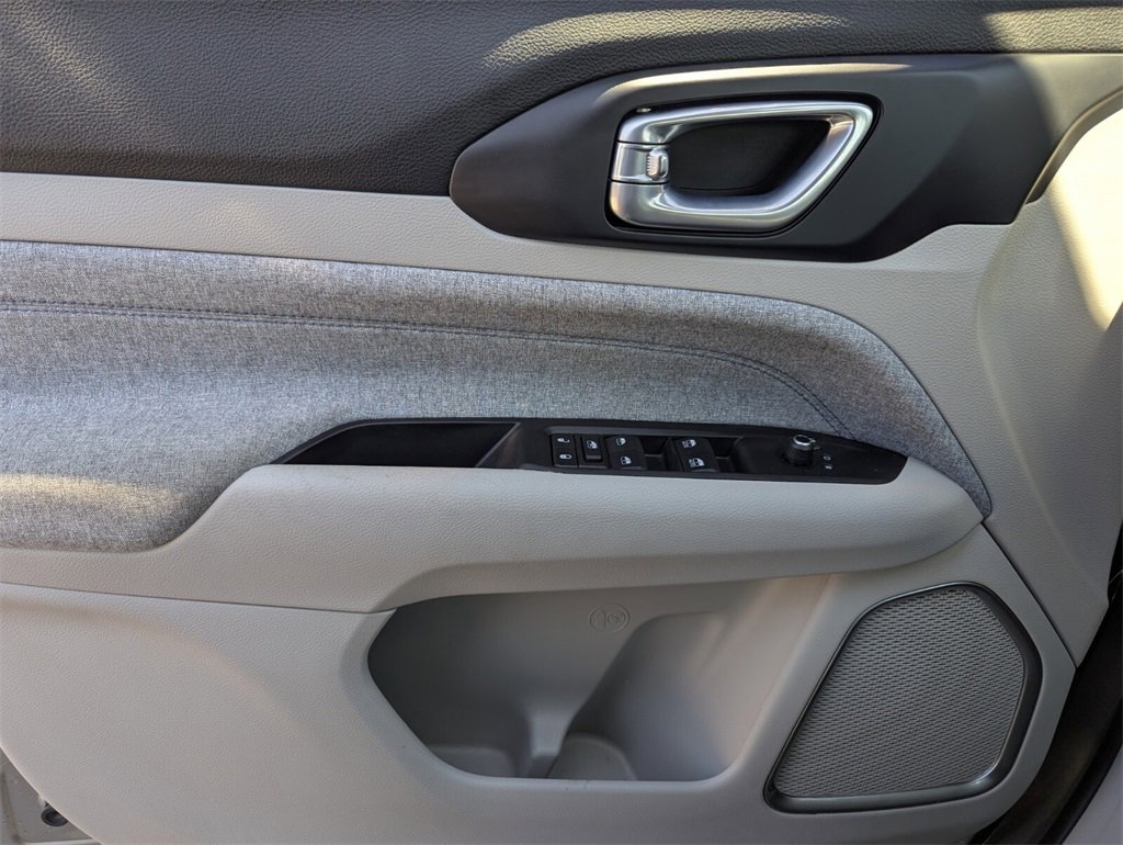 Used 2022 Jeep Compass Latitude image 24