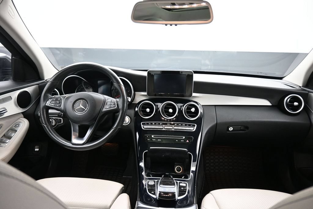 Used 2016 Mercedes-Benz C 300 4MATIC Sedan image 37