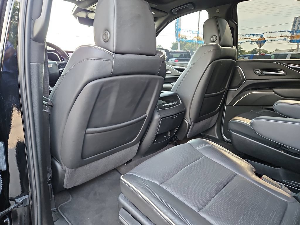 Used 2024 Cadillac Escalade Sport AWD/4WD image 19