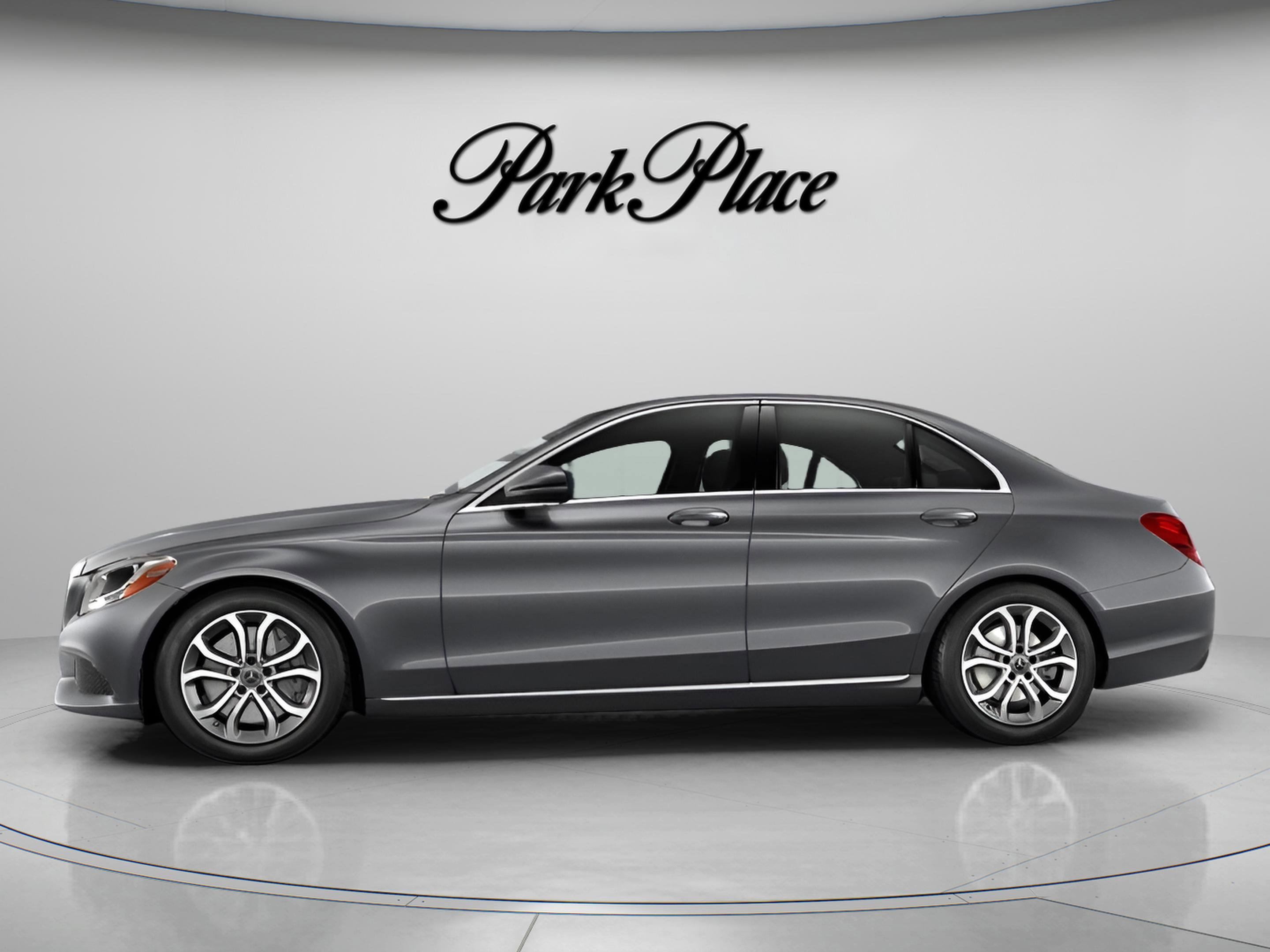 Used 2018 Mercedes-Benz C 300 4MATIC Sedan image 7