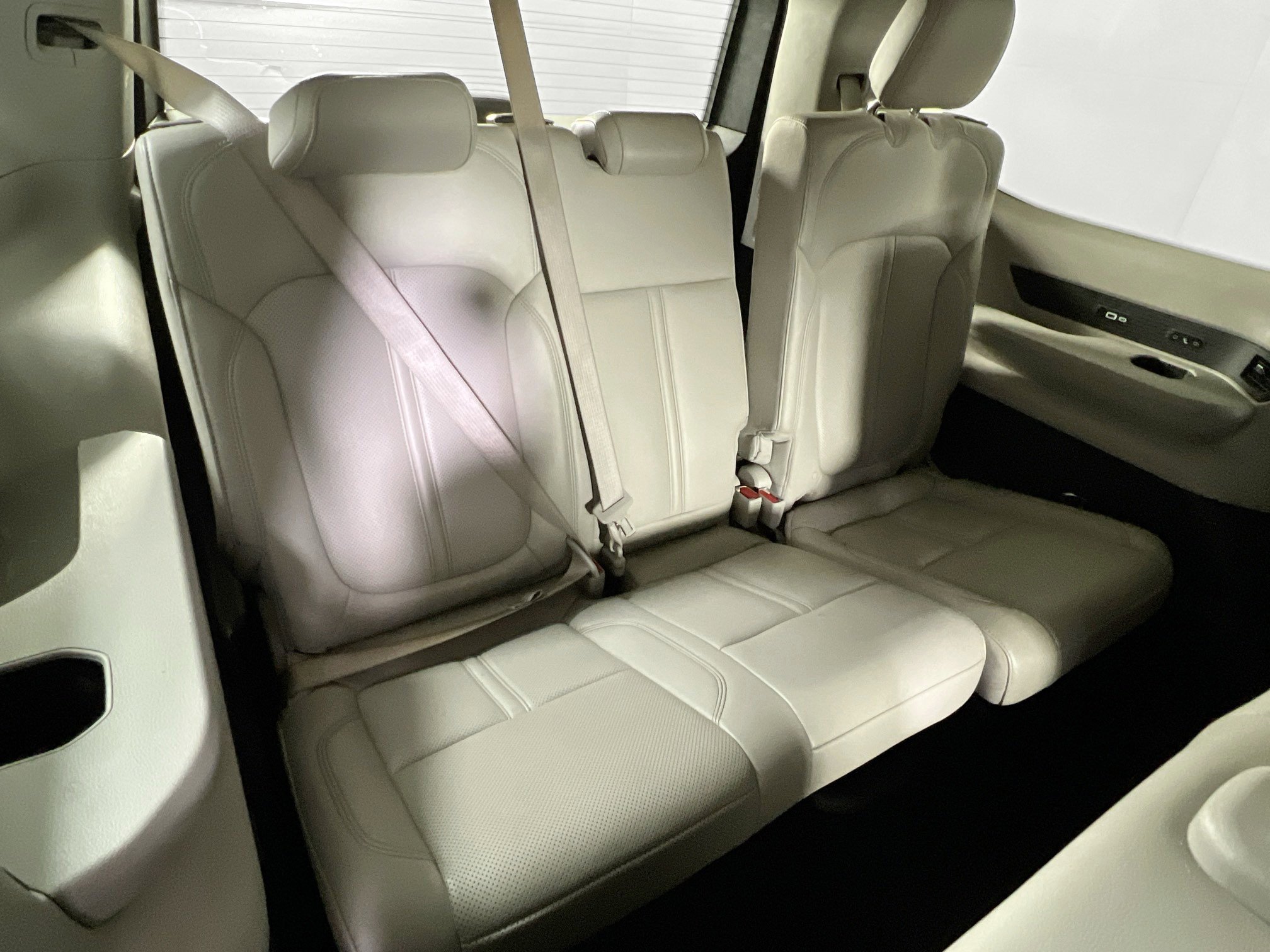 Used 2022 Jeep Wagoneer Series III w/ Flexible Seating Group image 26