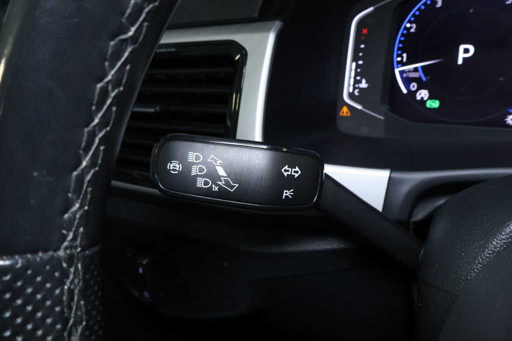 Used 2021 Volkswagen Atlas SEL R-Line image 26