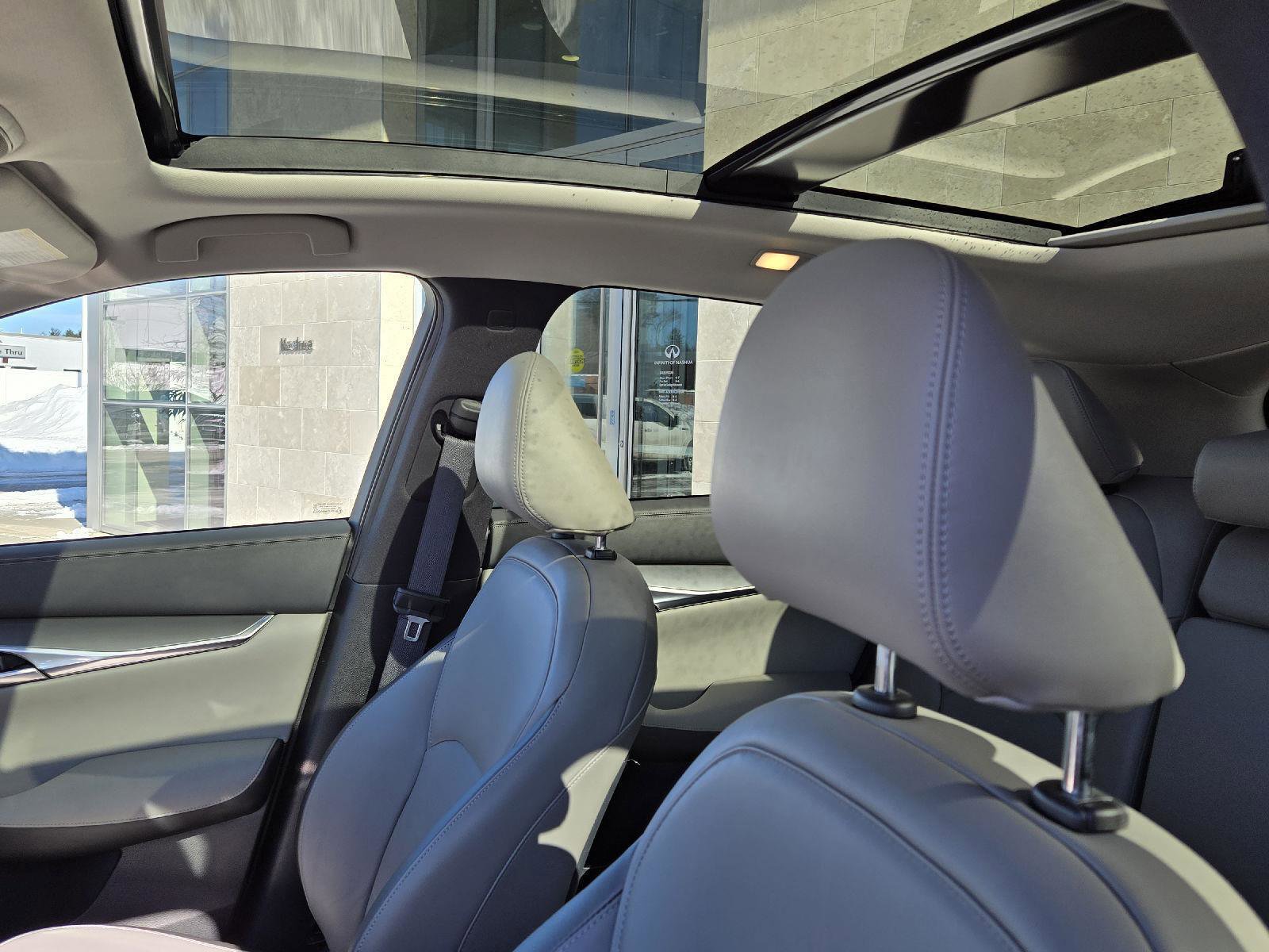 Certified 2025 INFINITI QX50 Luxe image 6