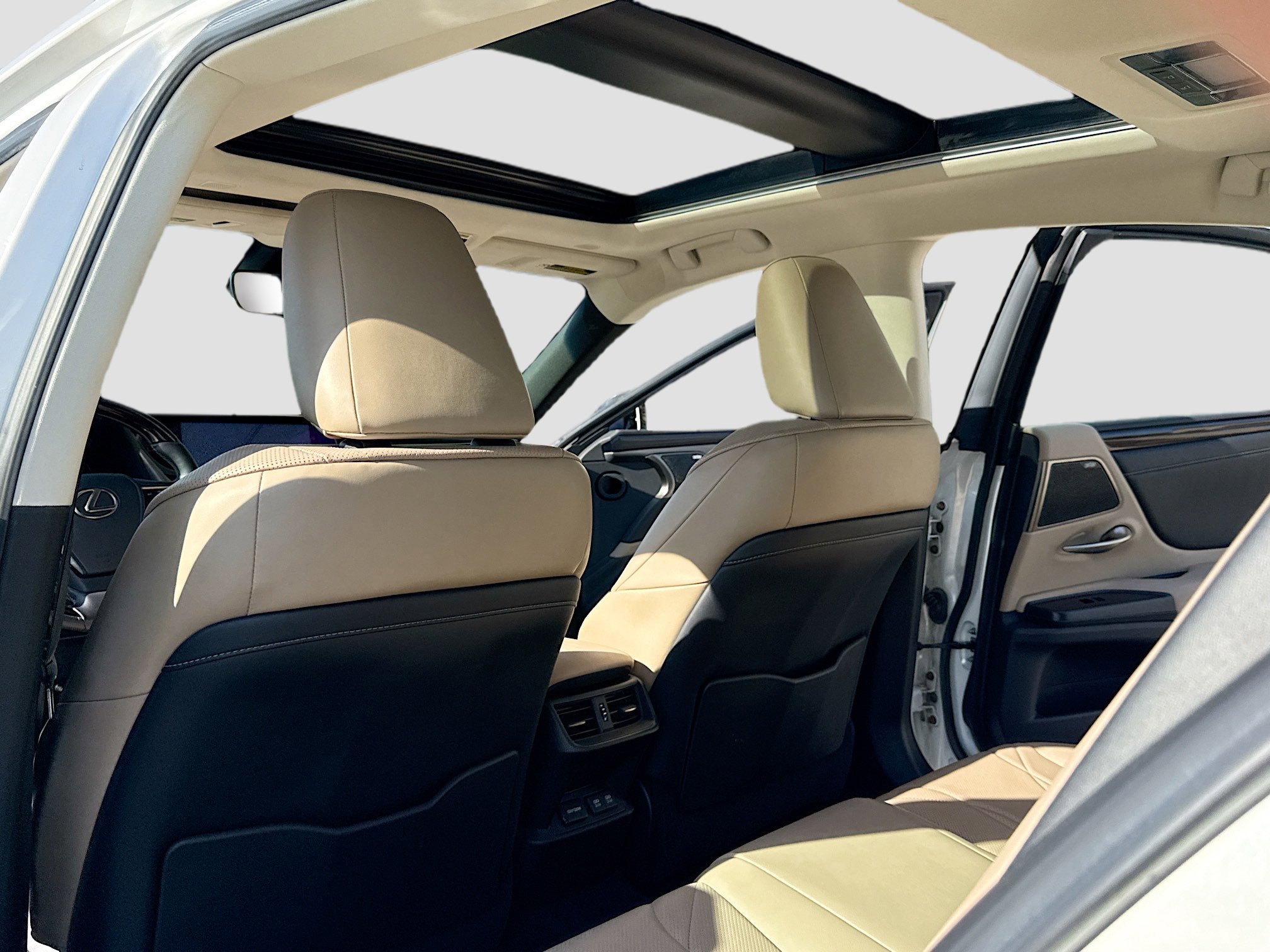 Used 2019 Lexus ES 350 w/ Accessory Package image 6