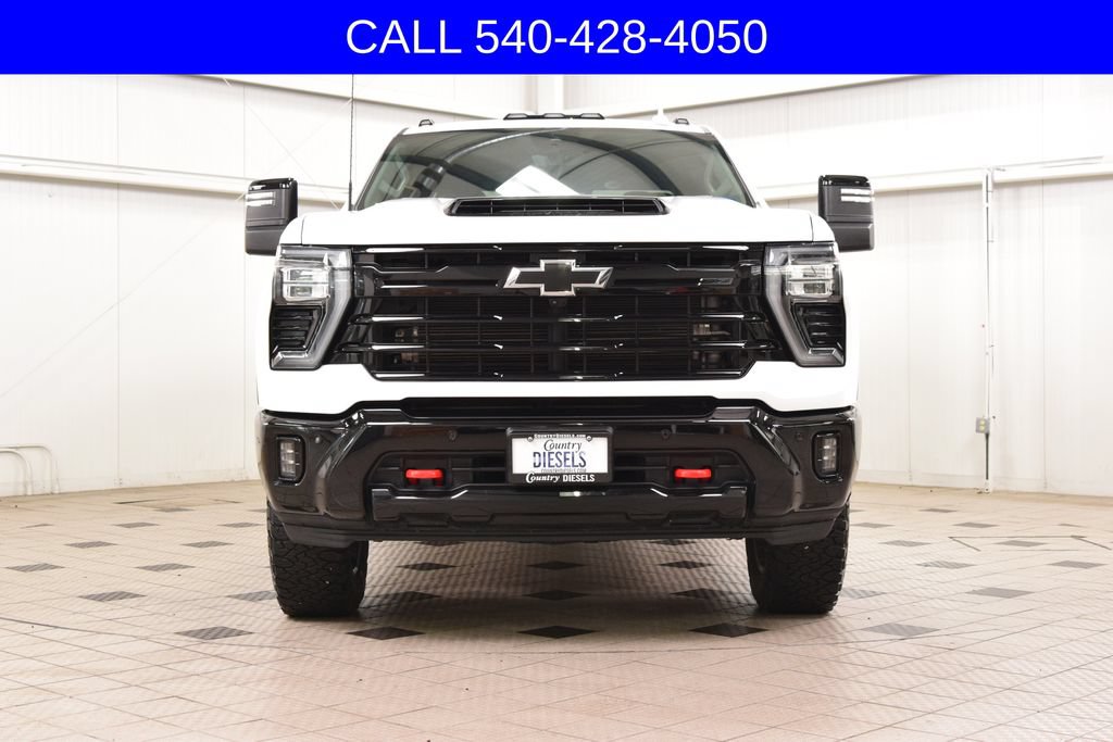 Used 2025 Chevrolet Silverado 2500 LTZ w/ LTZ Plus Package AWD/4WD image 2