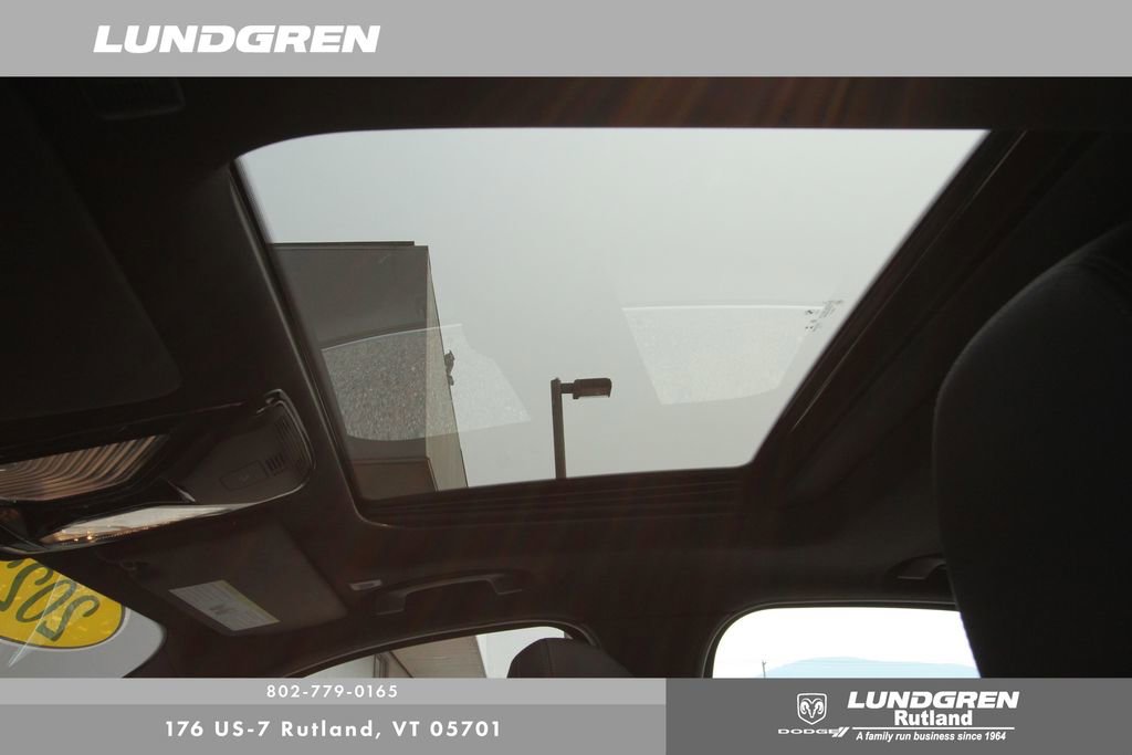 Used 2022 BMW 330i xDrive Sedan w/ Premium Package image 26