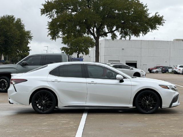 Used 2021 Toyota Camry XSE FWD image 3