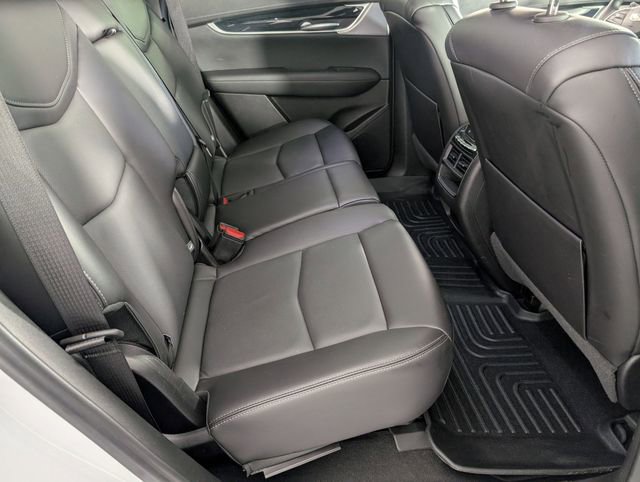 Used 2025 Cadillac XT5 Premium Luxury image 32