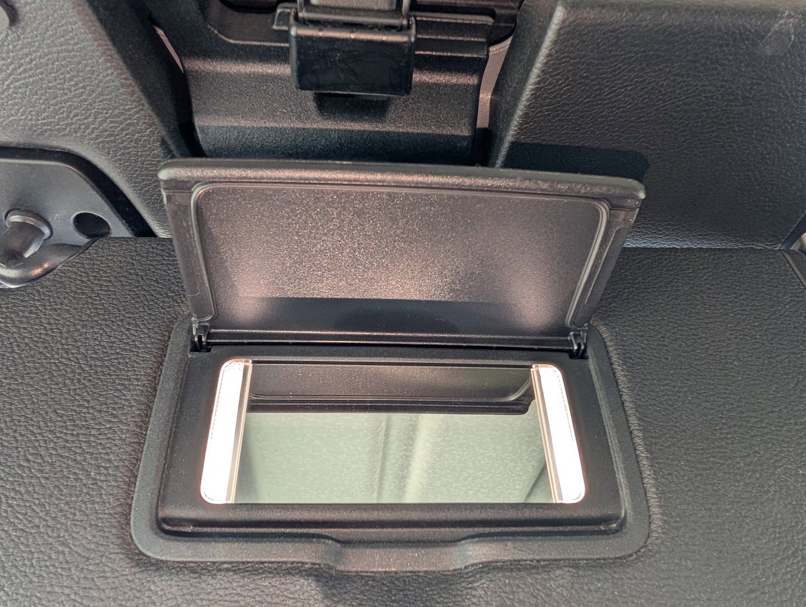 Used 2018 Jeep Wrangler Unlimited Sport S image 34