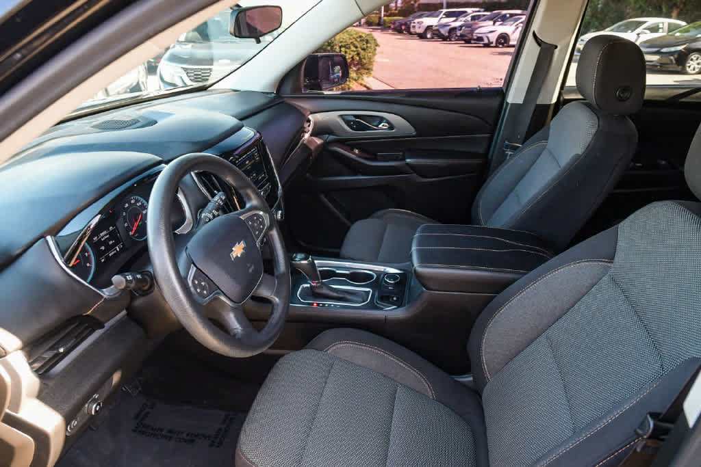 Used 2020 Chevrolet Traverse LS w/ LPO, Floor Liner Package FWD image 15