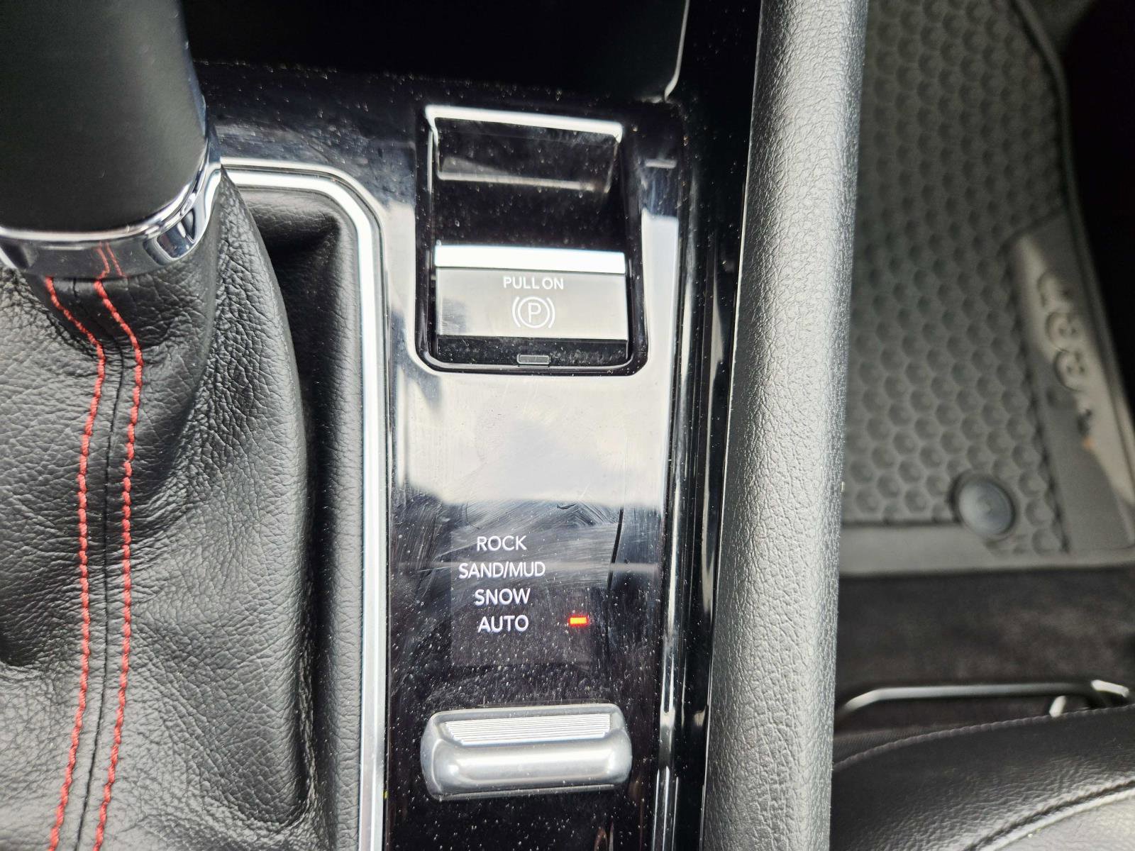 Used 2024 Jeep Compass Trailhawk AWD/4WD image 32