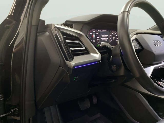 Used 2023 Audi Q4 e-tron Premium Plus w/ Premium Plus image 18