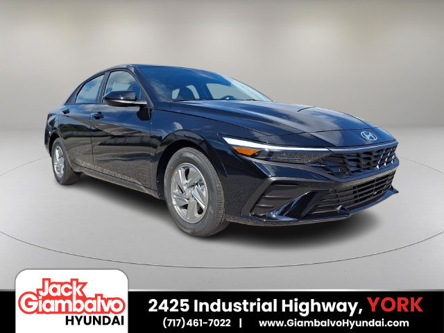 New 2026 Hyundai Elantra SE
