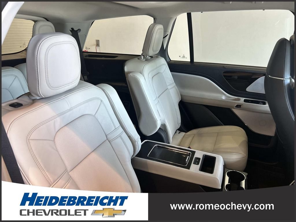 Used 2025 Lincoln Aviator Reserve w/ Equipment Group 201A AWD/4WD image 35