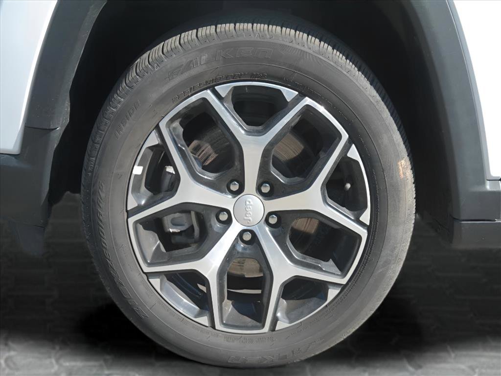 Used 2024 Jeep Compass Limited image 5