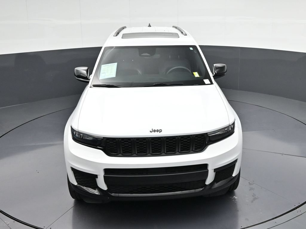 Used 2023 Jeep Grand Cherokee L Laredo RWD image 24